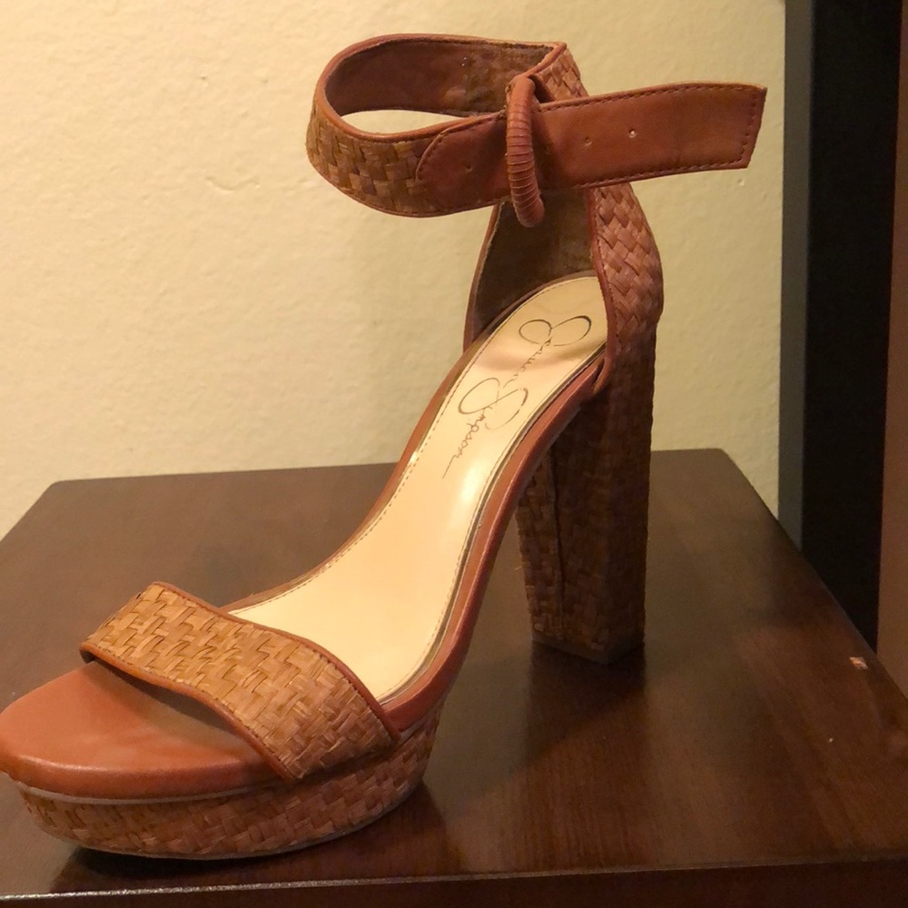Jessica Simpson platforms